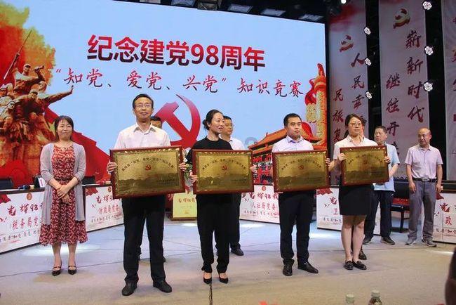 小艾比摄影家